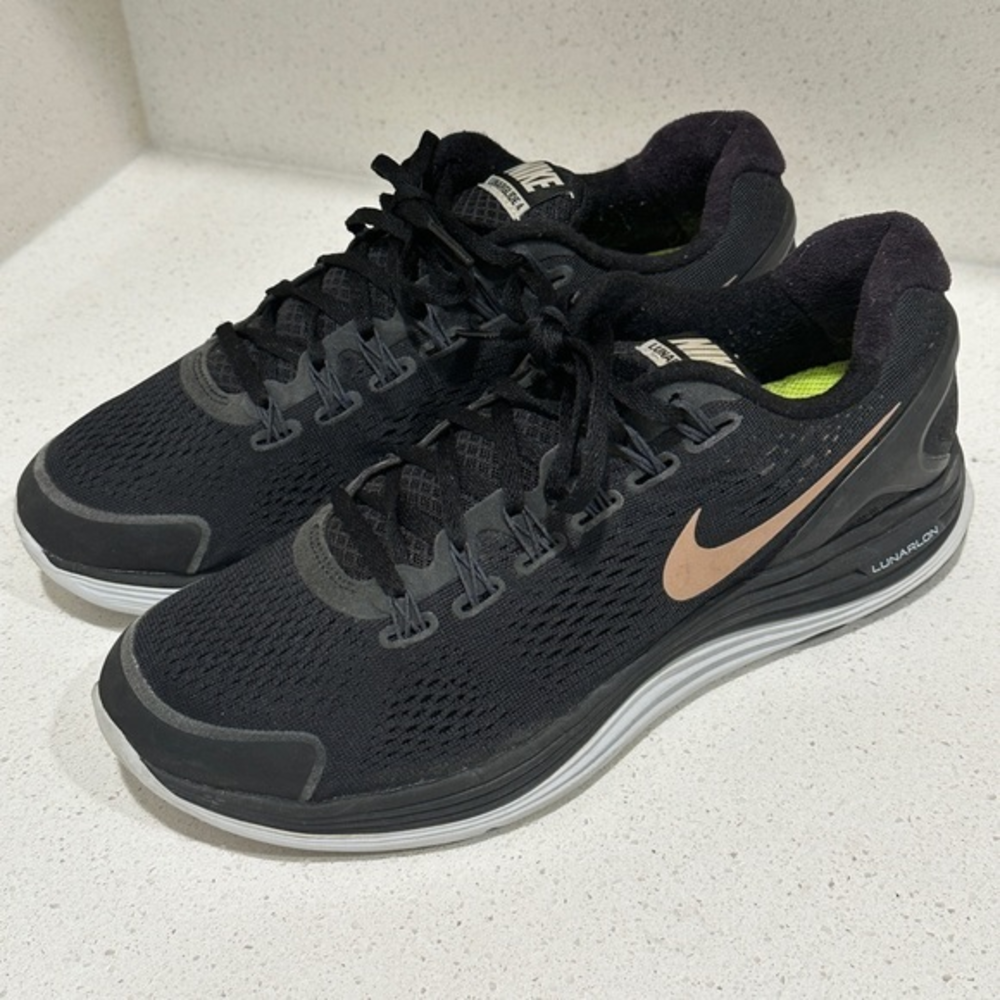 Lunarglide‎ 4